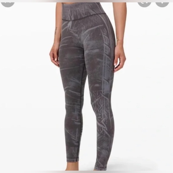 Lululemon Ebb To Street Tight *Wash Stone Wash
Graphite Grey Leggings size 12 - Picture 14 of 15